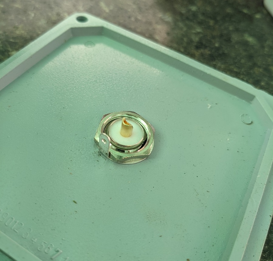 Internal balun wiring showing SO-239 connections